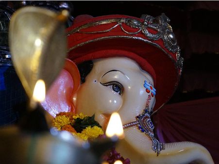 ৪. বুধবার: