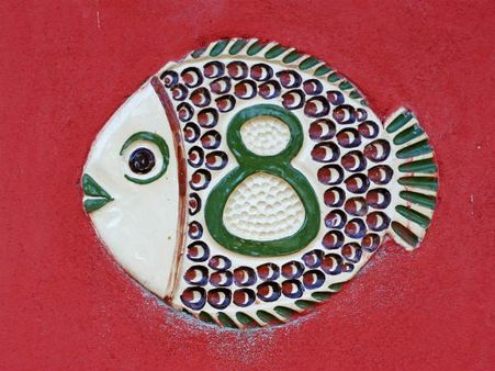 ৪. বারে বারে ৮ নম্বরটা দেখছেন নাকি? 