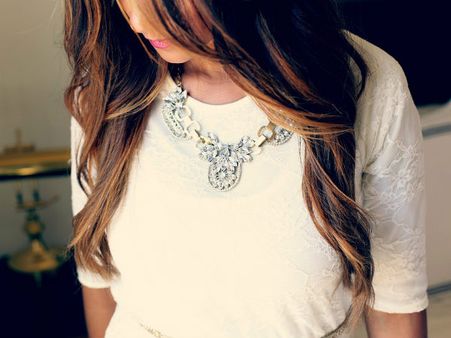 ৪. সোনার হার: