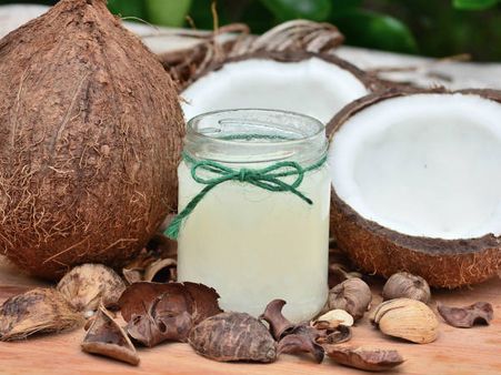 ৪. নারকেল তেল এবং লেবুর রস: