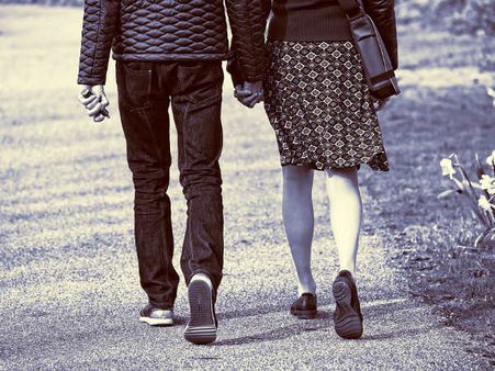 ৪. সারা দিন ধরে যখন সুযোগ পাবেন হাঁটবেন: