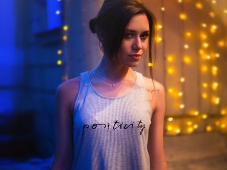 ৫. উল্টো জামা পরেছেন নাকি: