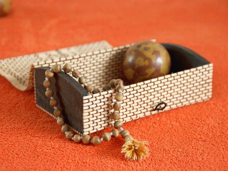 ৫. খারাপ ভাগ্যকে পিছু ছাড়া করতে: