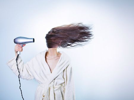 ৫. চুলে হিট দেবেন না: