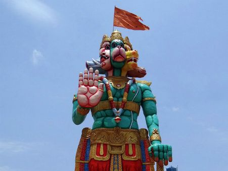 ১. হনুমানজির মূর্তি: