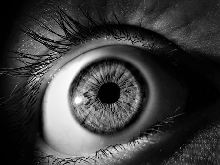 ৪. রেটিনা খারাপ হতে শুরু করে: