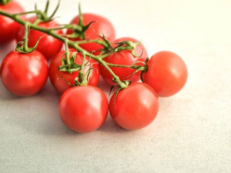 ১. টমাটো: