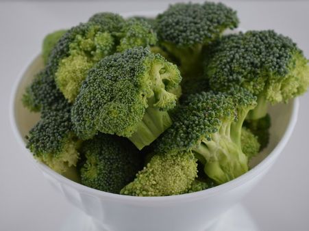 ১০. ব্রকলি: