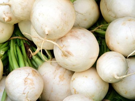 ২. ভিটামিনের ঘাটতি দূর করে: