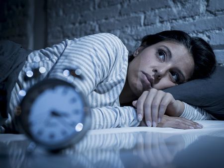 ২. ঘুম কমে যায়: