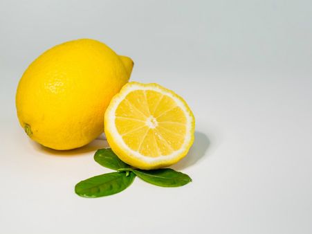 ৪. লেবু: