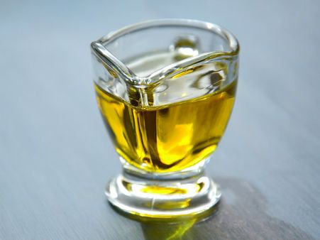 ৪. বাদাম তেল: