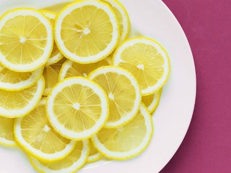 ৪. সুখ-সমৃদ্ধির ছোঁয়া পেতে: