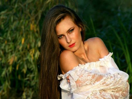 ৪. ত্বককে ফর্সা করে তুলতে: