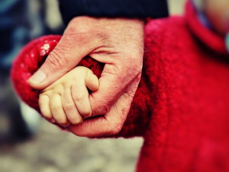 ৫. পরিবারে সুখ-সমৃদ্ধির পরিবেশ বজায় থাকে: