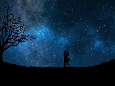 ৬. বেডরুমে: