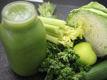 ১. ক্যান্সারের মতো মারণ রোগ দূরে থাকে: