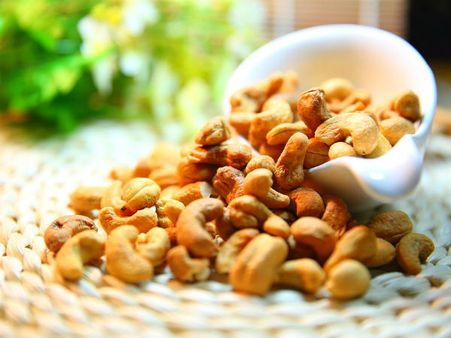 ১. মুখ গহ্বরে উপস্থিত নানা রোগের প্রকোপ কমে: