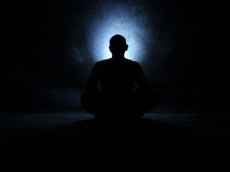 ১.ওম শান্তি ওম: