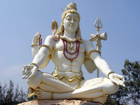 ১. পুজোর দিন বেগুন ভাজা খাবেন না: 