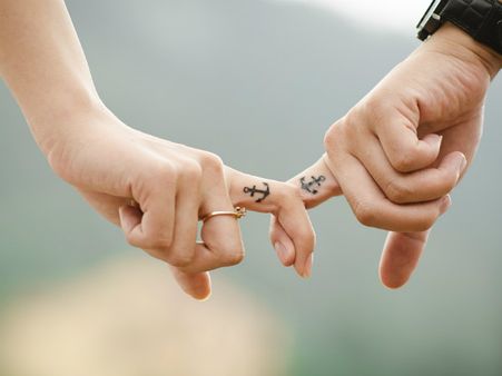 ৫. পরিবারে সুখ-শান্তি বাজায় থাকে: