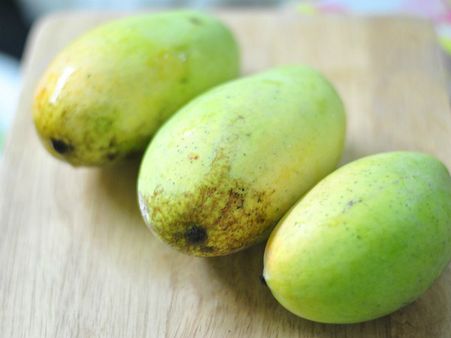 ৬. দৃষ্টিশক্তির উন্নতি ঘটায়: