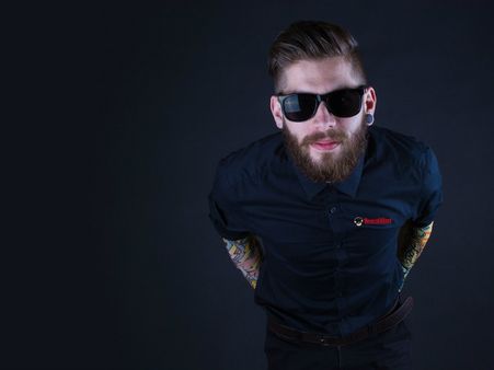 ৯. বয়স কম লাগে: