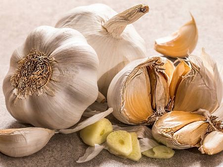 ২. রসুন: