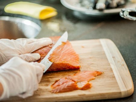 ৪. আমিষ খাবার: