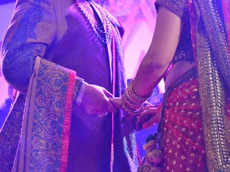 ৬. মঙ্গলবার বিয়ে, নৈব নৈব চ!