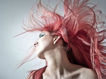 ৬. ফেস হেয়ার পরিষ্কার করে: