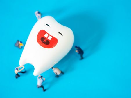 ৩. দাঁতের সৌন্দর্য বাড়ে: