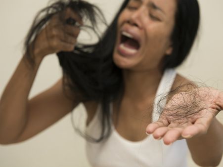 ১. চুল পড়ার হার কমে: