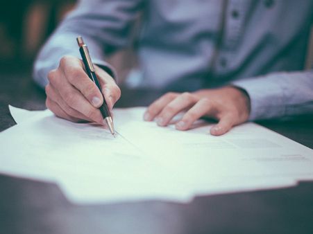 ১. কর্মক্ষেত্রে চটজলদি পদন্নতির স্বাদ পেতে: