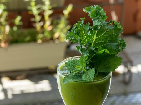 ১২. ত্বকের অন্দরে প্রদাহ কমে: