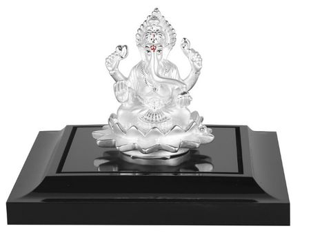 ২. সুখ-সমৃদ্ধির ছোঁয়া লাগে: