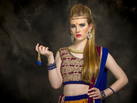 ৩. কোমরে ভুল করেও না: