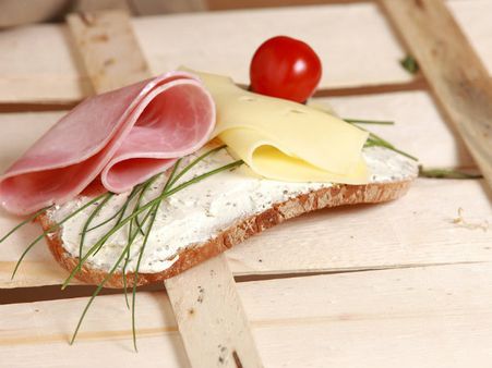 ৪. চিজ এবং ফুল ক্রিম দুধ: