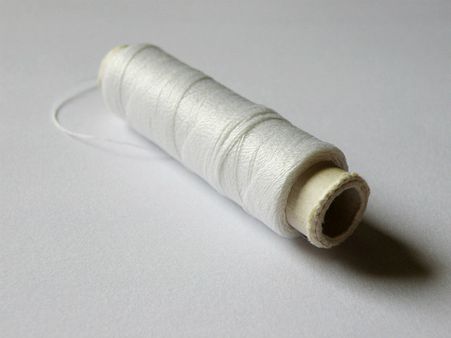 ৪. কাপড়: