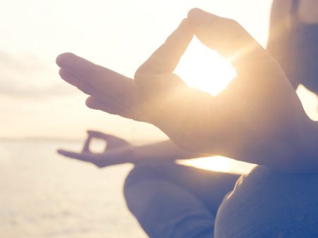 ৫. গায়েত্রী মন্ত্র: