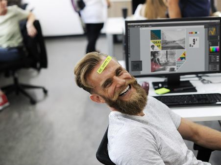 ৭. হাসতে ভুলবেন না: