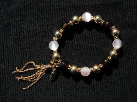 ৭. ভুলেও সোনার নূপুর পরবেন না যেন!