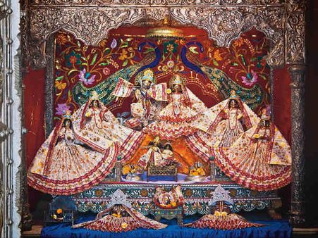 ৭. সুখের সন্ধান মেলে: