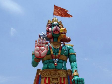 ৭. হনুমান জির পুজো করাটা জরুরি: