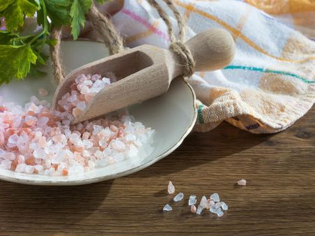 ৩. সন্ধক লবন: