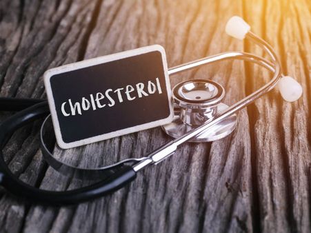 ১২. শরীরে খারাপ কোলেস্টেরলের মাত্রা কমে: