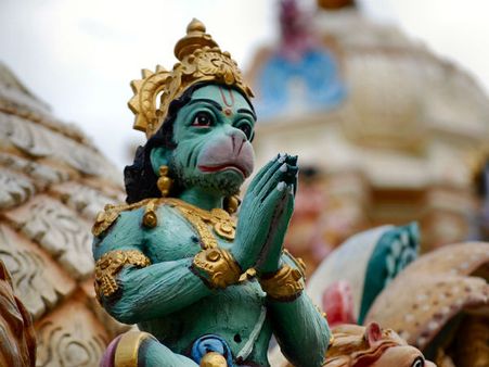 ১. হনুমান মূলা মন্ত্র: