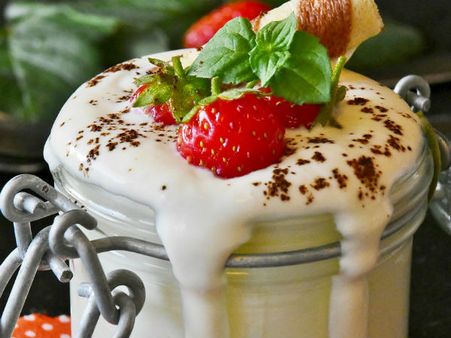 ২. দুধ এবং দই: