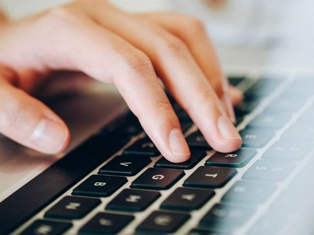 ৪. কর্মক্ষেত্রে চরম সফলতা লাভের পথ প্রশস্ত হয়: