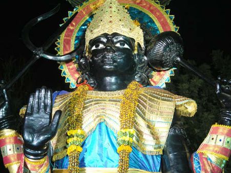 ১. অশ্বত্থ গাছের পুজো করতে ভুলবেন না যেন: